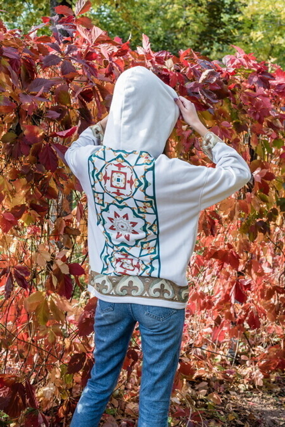 Худи "Скифы", по мотивам войлочного ковра I в. до н.э Пазырыкской культуры восточных скифов