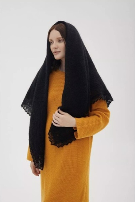 Оренбургский пуховый платок П2-130-07 черный