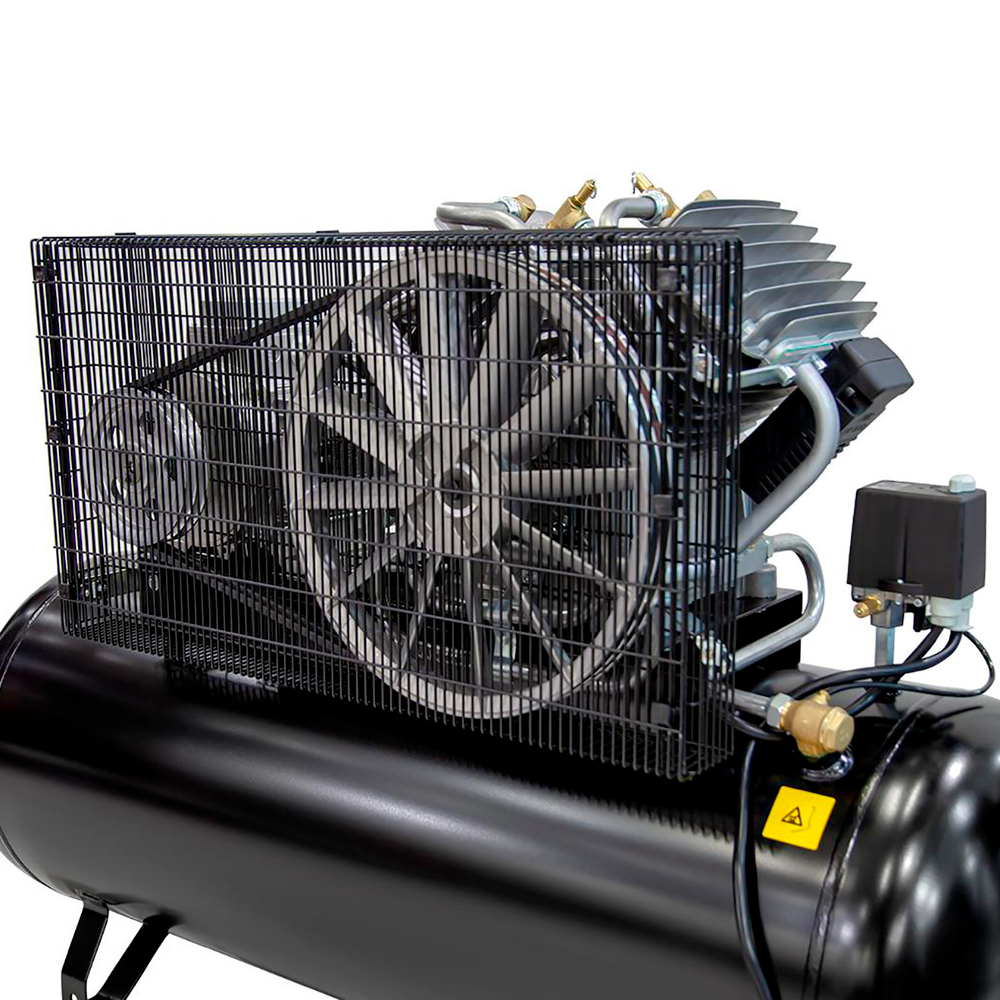 WDK-92712 Компрессор поршневой с ременным приводом:1300 л/мин, 7.5 КВт, 380 В, ресивер 270 л