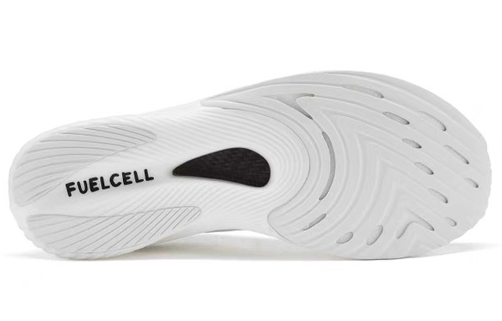 Кроссовки District Vision X New Balance Nb Fuelcell V2