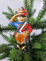 Гусар  ёлочная игрушка из фарфора