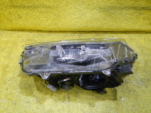 Битая Фара левая Toyota Rav 4 CA40 (2015-2019) LED