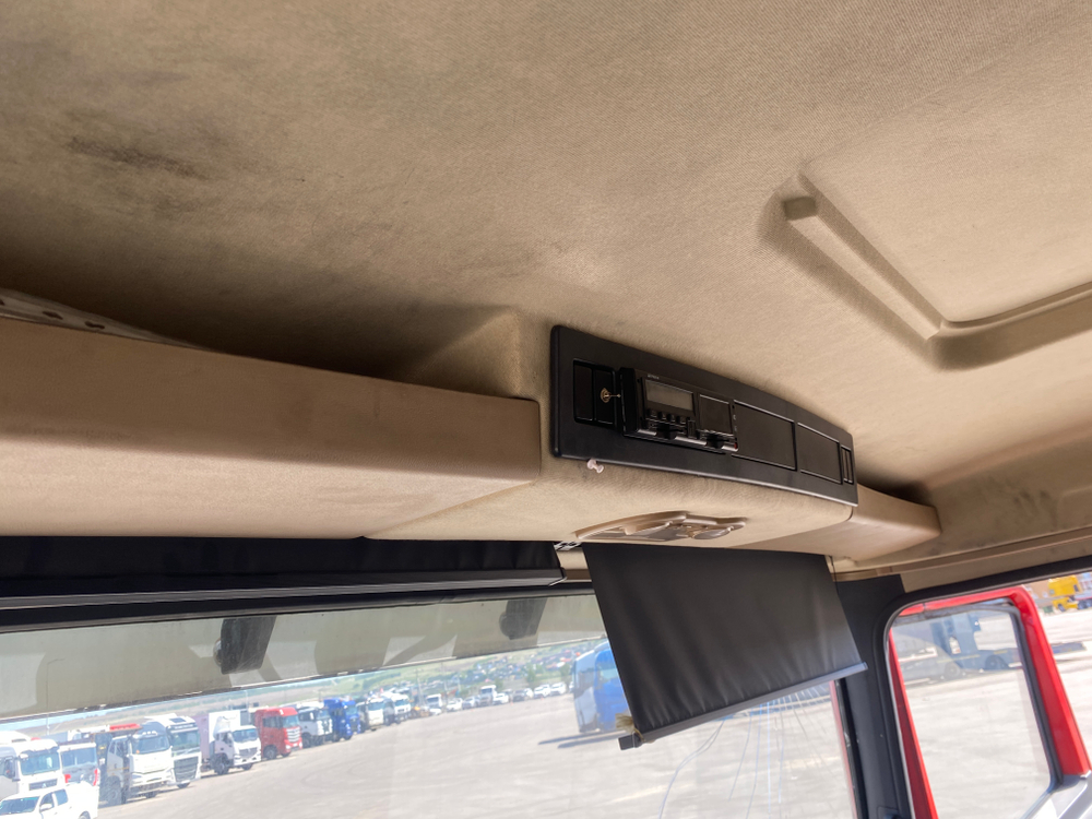 Shacman (Shaanxi) SX* 8x4 Самосвал SX33186T366 (Дизельный, 11,6 л, 369 л.с., МТ)