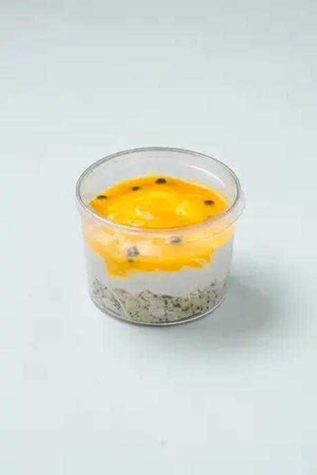 Пирожное в креманке (Трайфл) Манго-маракуйя Бенье 90гр/шт