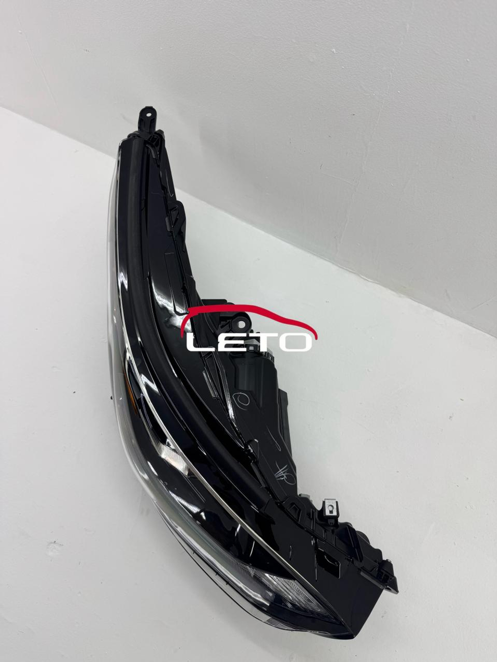 HEADLAMP ASSY, RH 81110-0E521