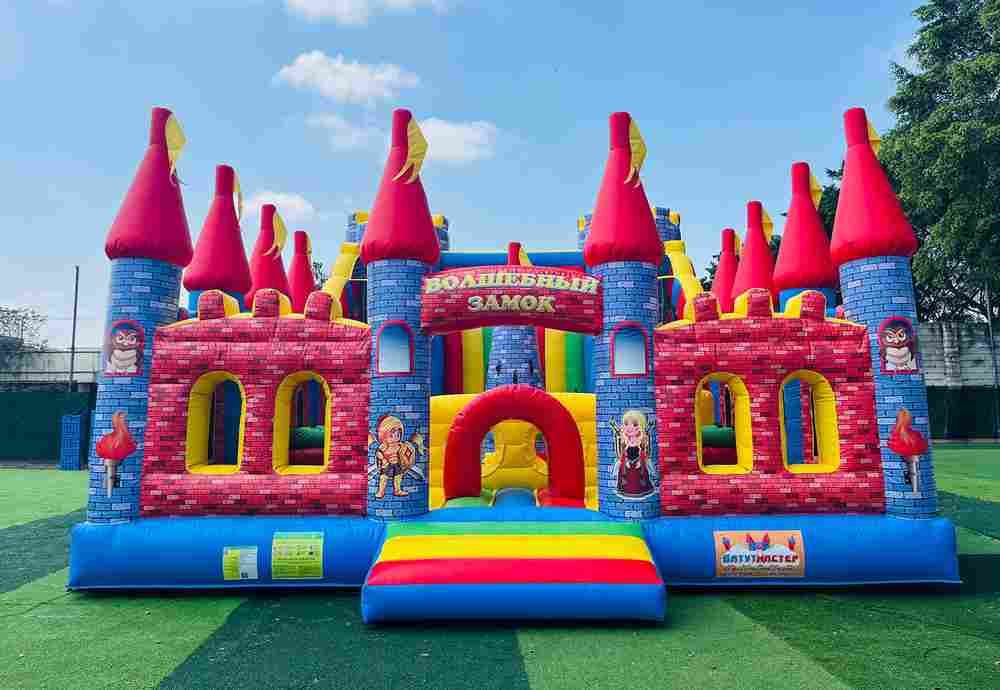 Коммерческий надувной батут «Замок развлечений», 12*7*5,5 м