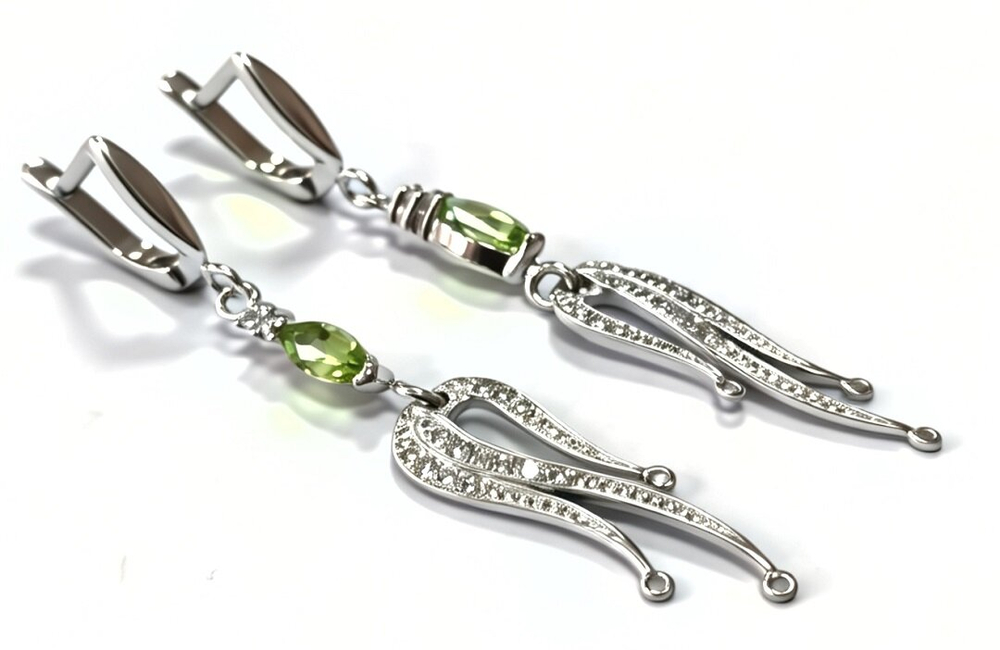 Ювелирные серьги из серебра 925 пробы с подвесками,вставка хризолит,фианиты