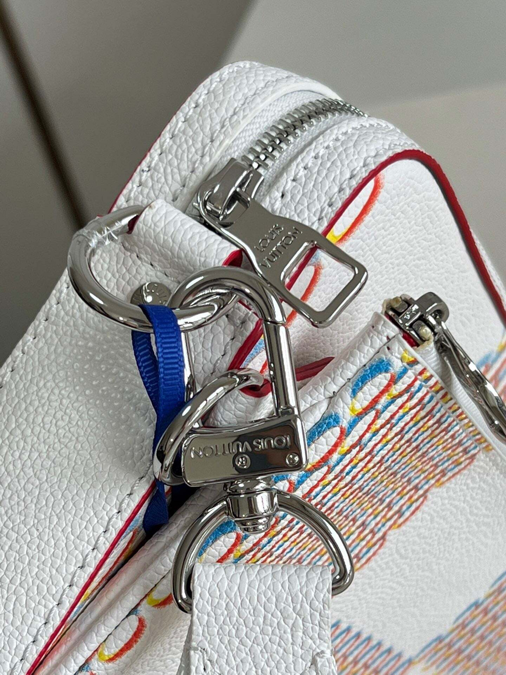 Louis Vuitton Trio Messenger