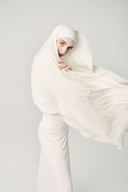 Балаклава Кэрри белая