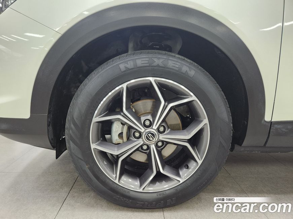 KG Mobility (Ssangyong) Beautiful Korando Бензин 1.5 2WD C5 (10.2019)