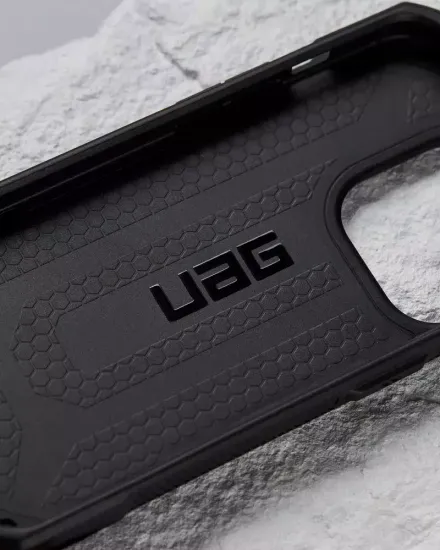 Чехол Uag Monarch для iPhone 14 6.1", цвет черный (Black)