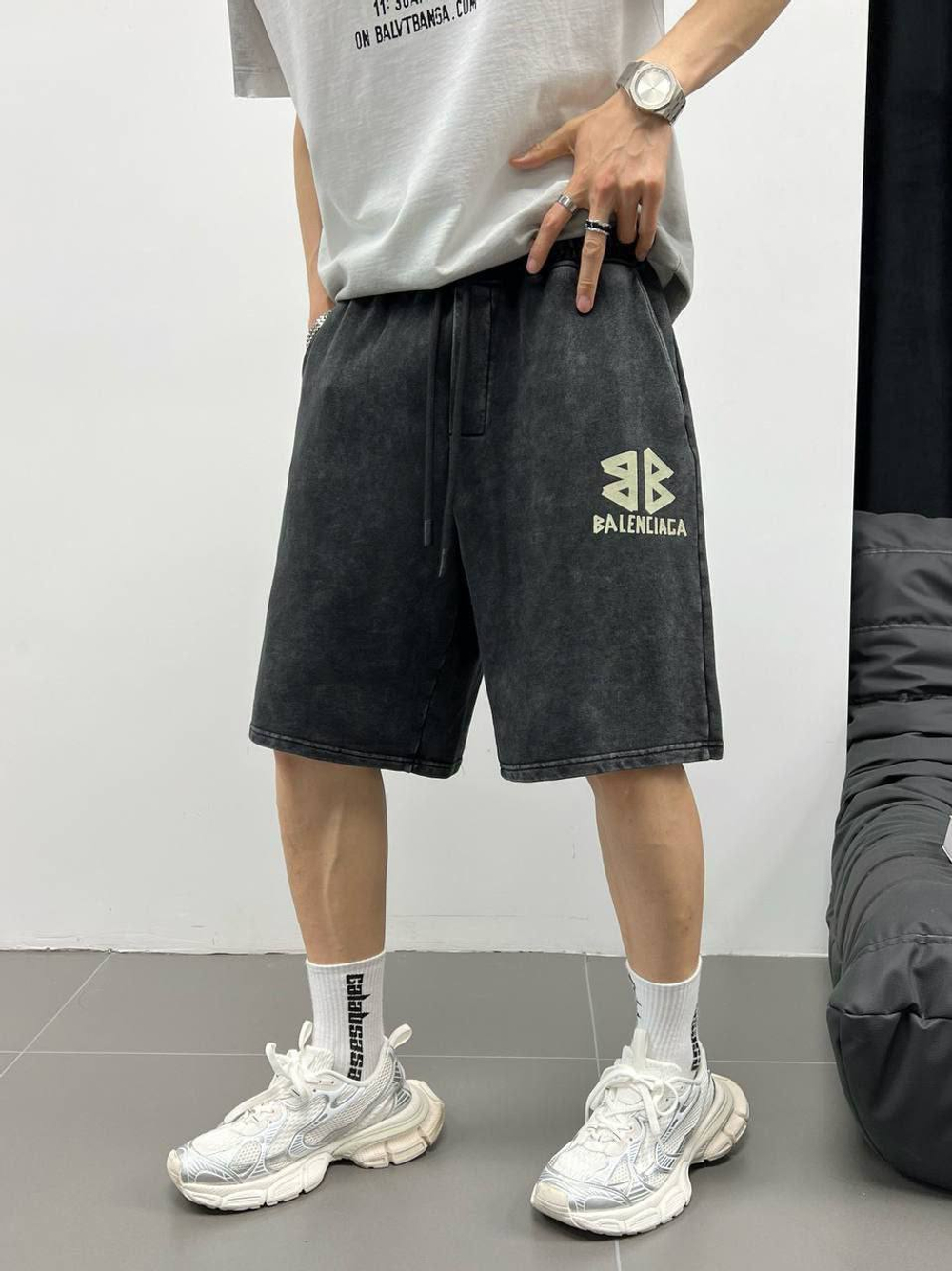Шорты Balenciaga