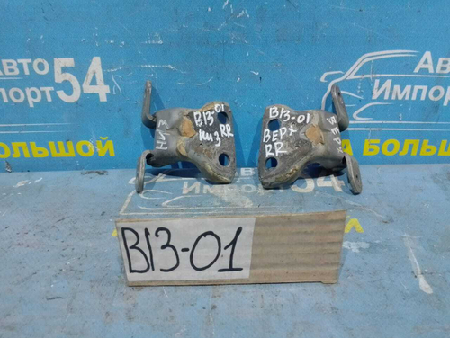 Петля двери задней правой NISSAN SUNNY 1991