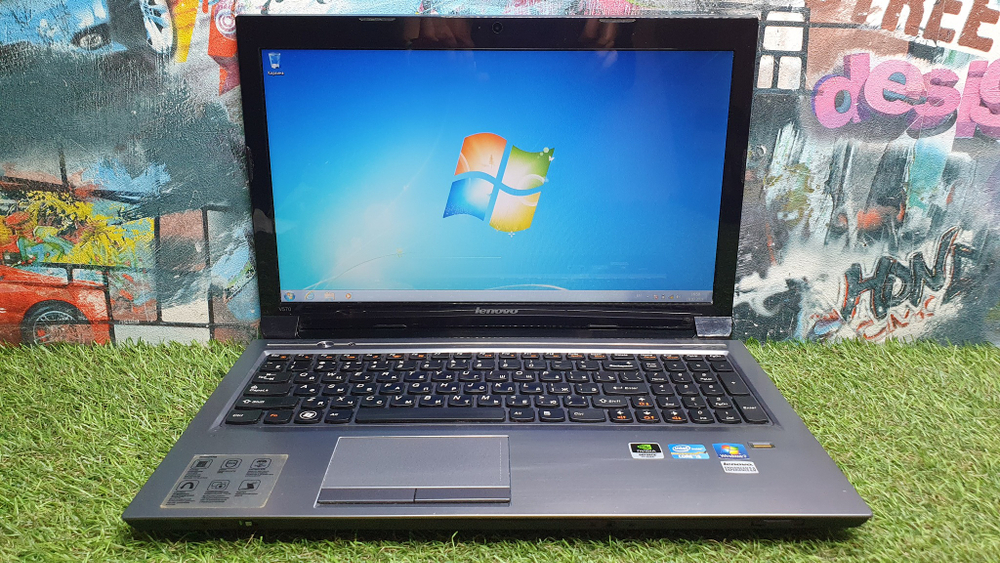 Ноутбук Lenovo i5/4Gb/GT 525M 1Gb