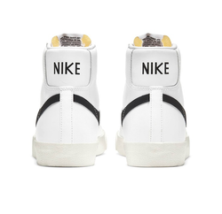 Кроссовки Nike Blazer Mid '77 Vintage 'White Black Beige' BQ6806-100