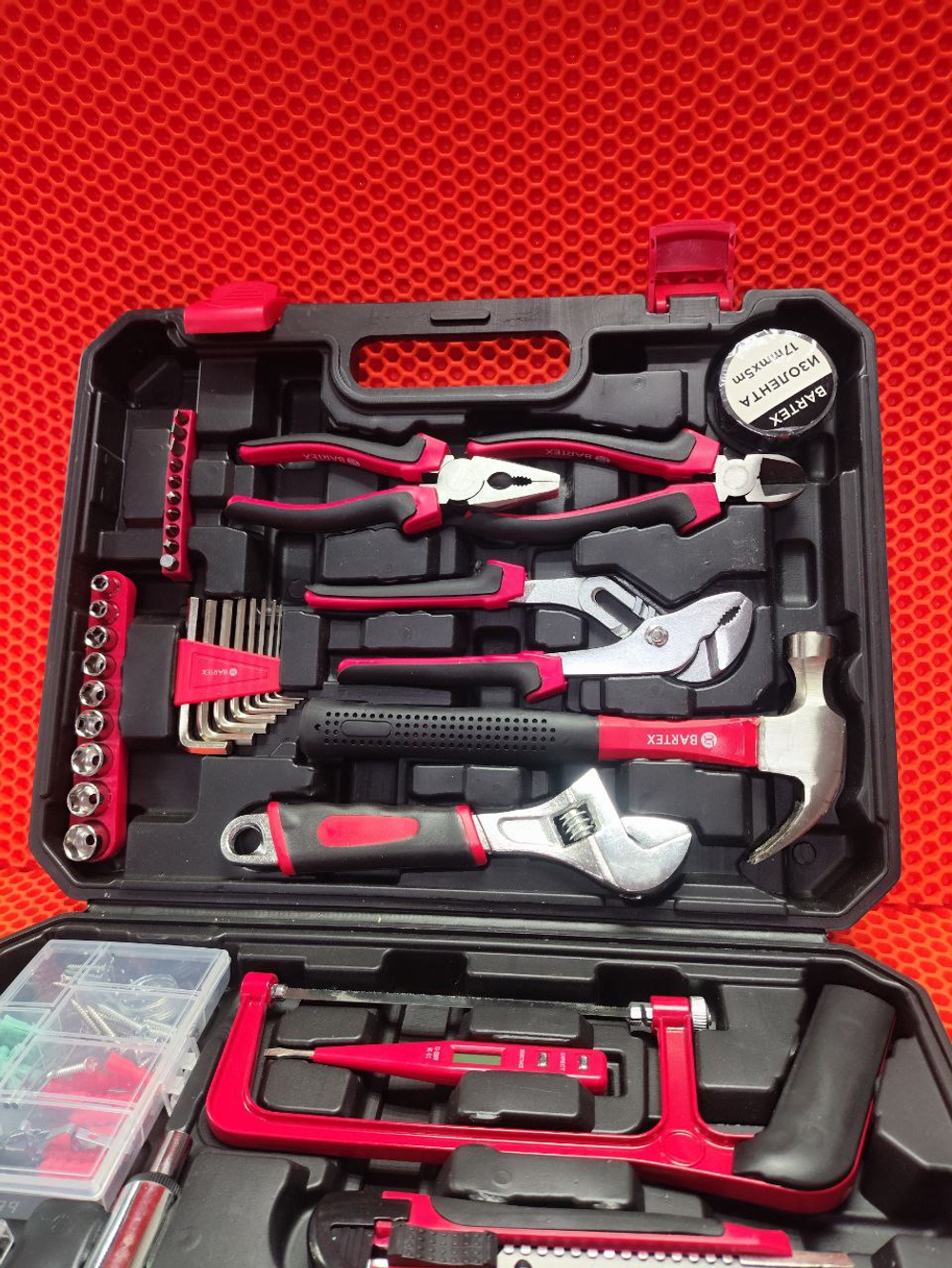 Набор инструментов Bartex 100пр