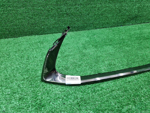 Молдинг решетки радиатора Lexus ES 7 (2018-2021)