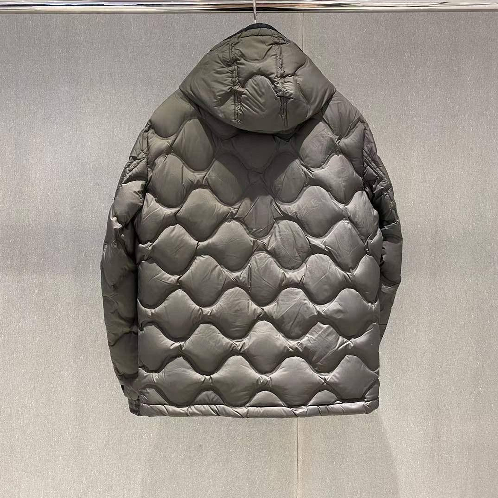 Пуховик Moncler