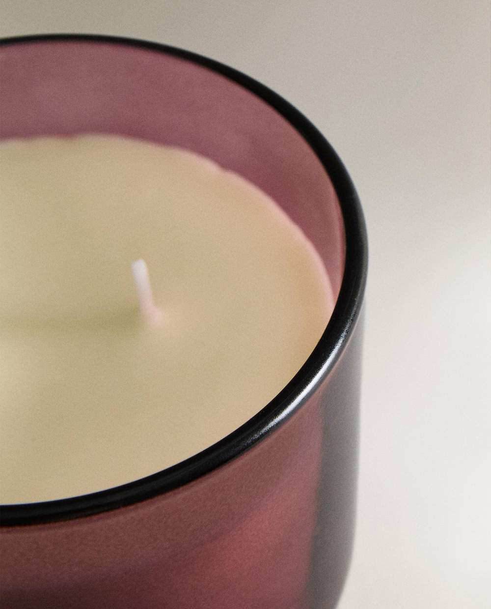 Zara Home Свеча ароматическая Arabian Bloom 400 г, растительный воск, аромат цветочный, Розовый