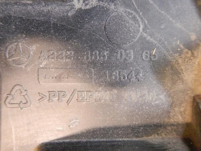 Кронштейн переднего бампера левый Mercedes S W222 (2013-2017)