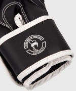 Детские боксерские перчатки Venum Challenger 2.0 Black/White