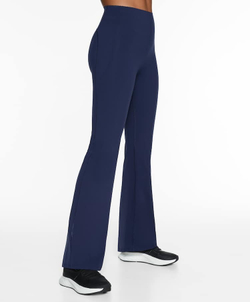 OYSHO Компрессионные брюки клеш Flare Compressive Raise Up, темно-синий