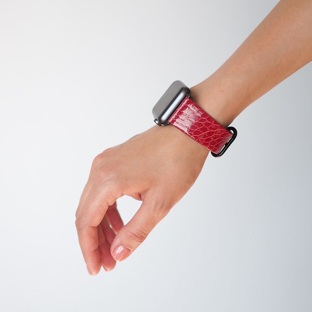 Ремешок для Apple Watch 42/44mm Classic из кожи лаковой аллигатора цвета красный