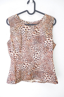 Топ СТ с леопардовым принтом 40 размер