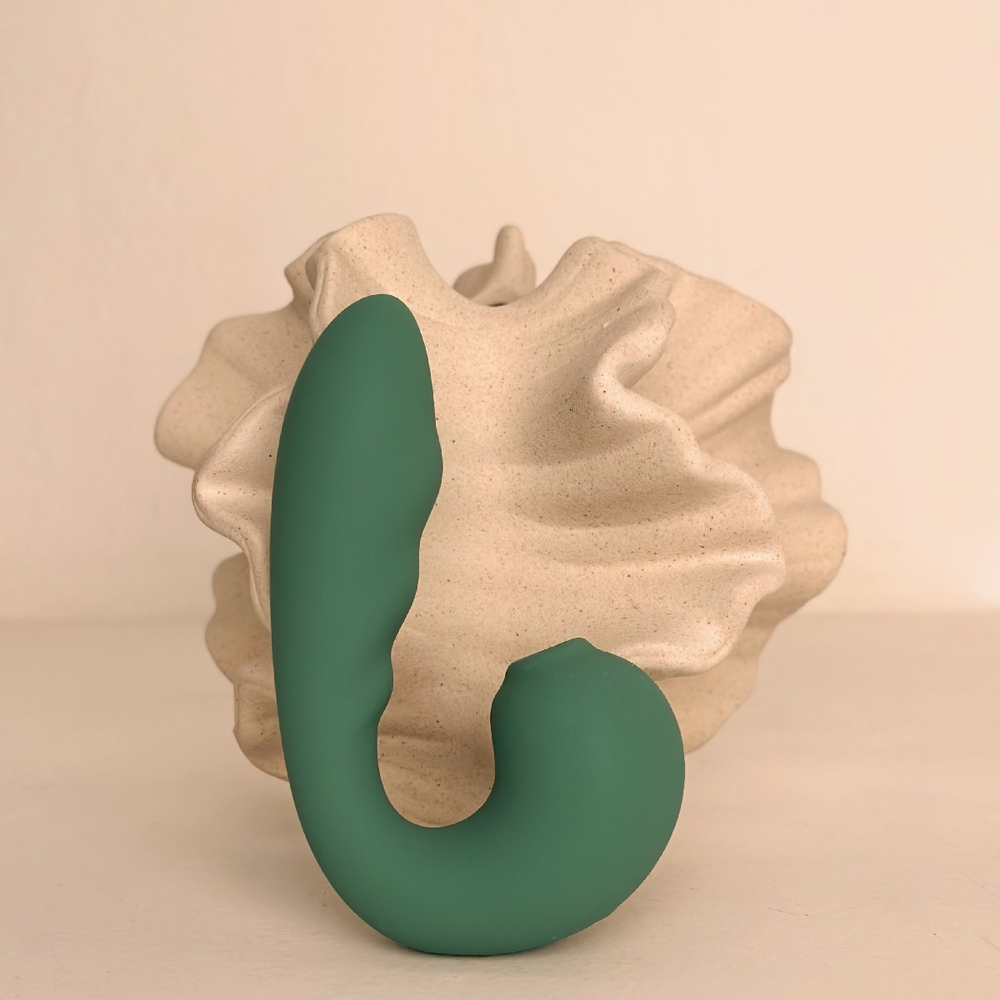 Вакуумный стимулятор клитора с вибратором Duo Viro зеленый 14,8