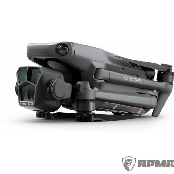 Квадрокоптер DJI Mavic 3 Pro Fly More Combo (DJI RC / с экраном)
