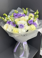 Букет из роз, эустомы и диантусов