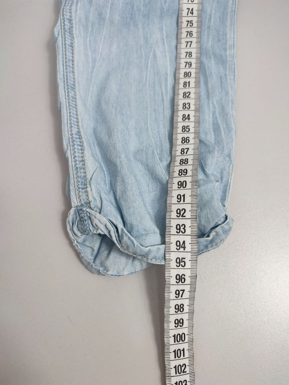 Джинсы Reserved  светлые на 12 лет