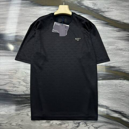 Футболка Prada