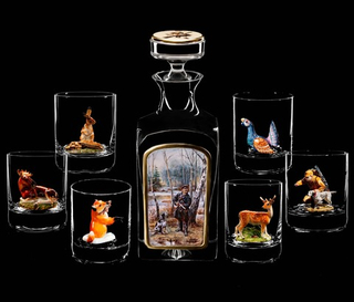 Подарочный набор "Русская Охота Штоф" в футляре из ореха.