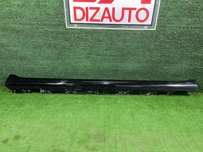 Накладка порога правая Mercedes S W223 (2020-н.в.)