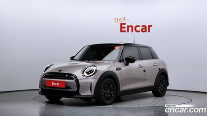 Mini Cooper 5 даерей Classic Plus (03.2024)