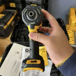 Аккумуляторный бесщеточный гидравлический ударный шуруповерт DeWalt DCF870NT, 20В, 1/4 дюйма, без АКБ,набор электроинструмента