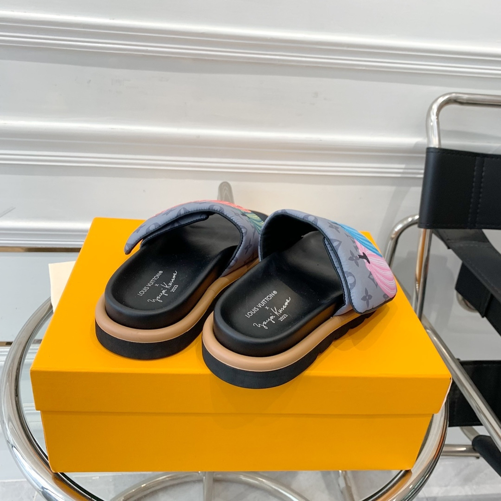 Louis Vuitton Pool Pillow Flat Comfort Mule