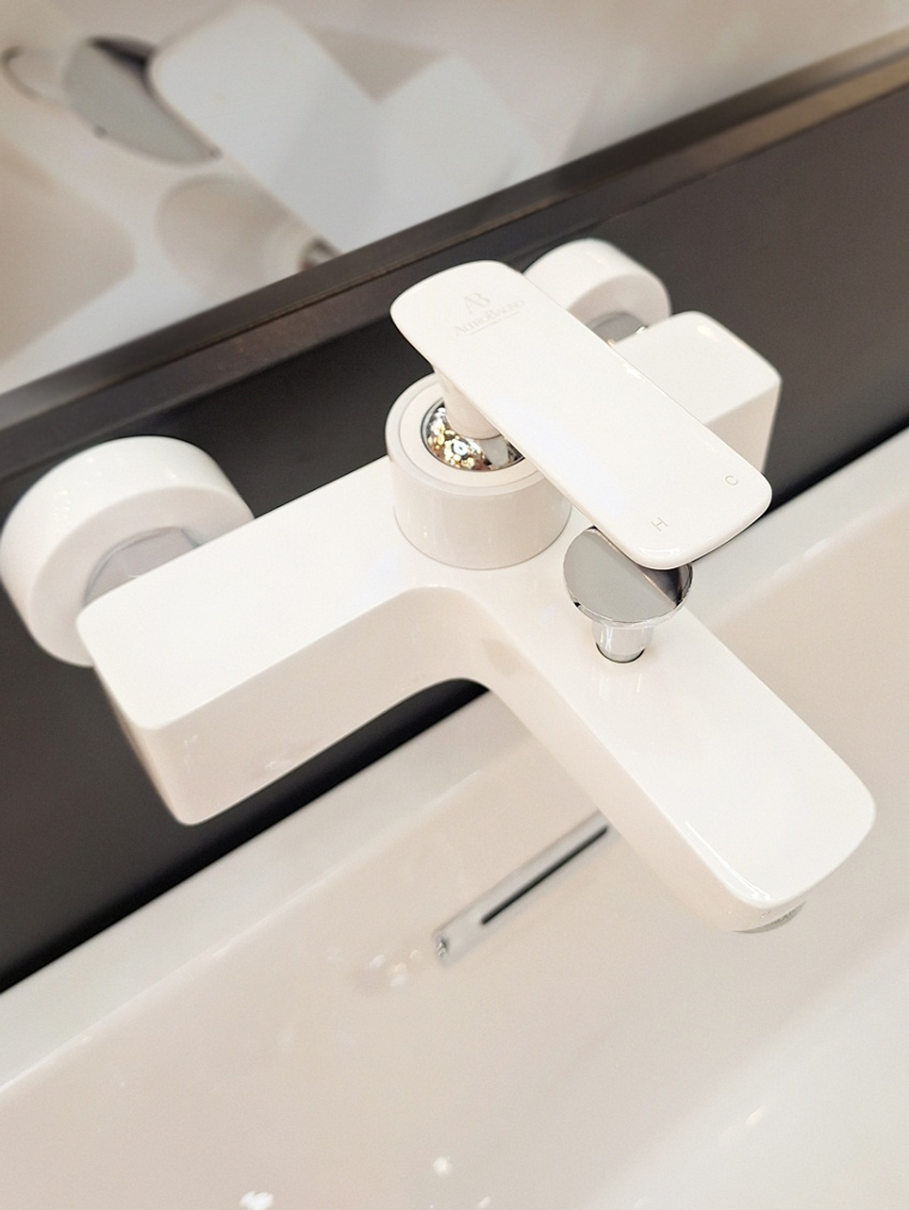 Смеситель для ванны AltroBagno Aperto 0208 Bi