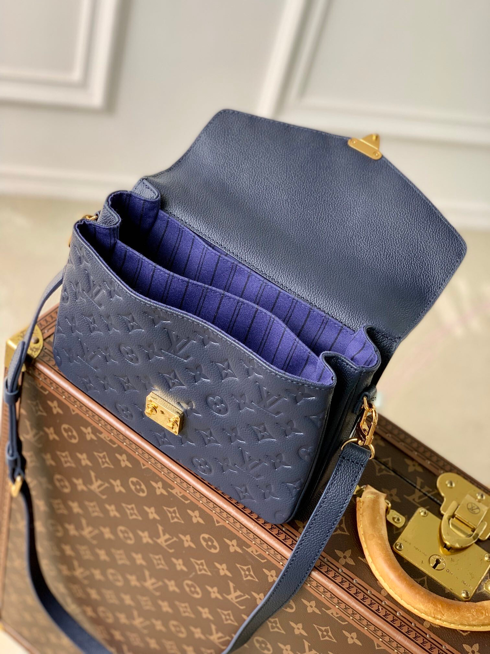 Louis Vuitton Pochette Metis
