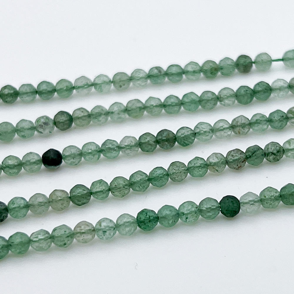 Бусины Авантюрин граненый, диаметр 3,7-4 мм, цена за 51-52 шт (1/2 нити)