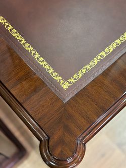 Письменный стол "Директор" с коричневой кожей