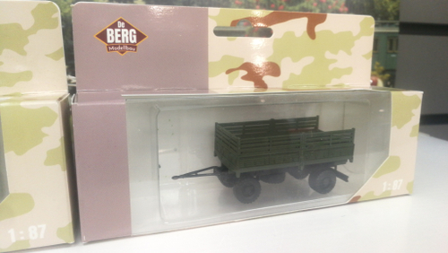 Грузовик высокий борт с прицепом, военный, H0