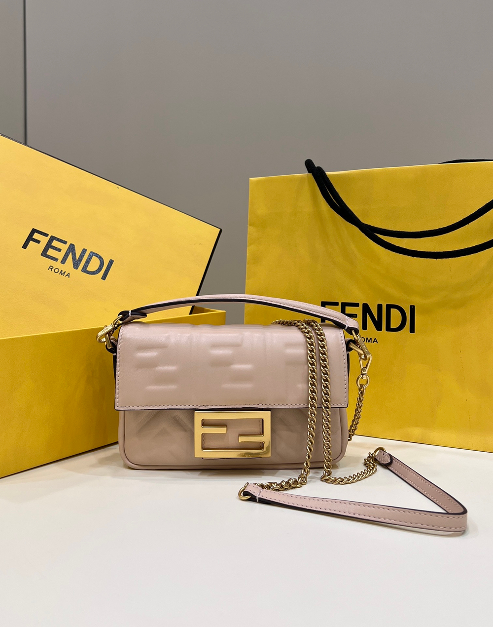 Fendi Baguette 19 cm