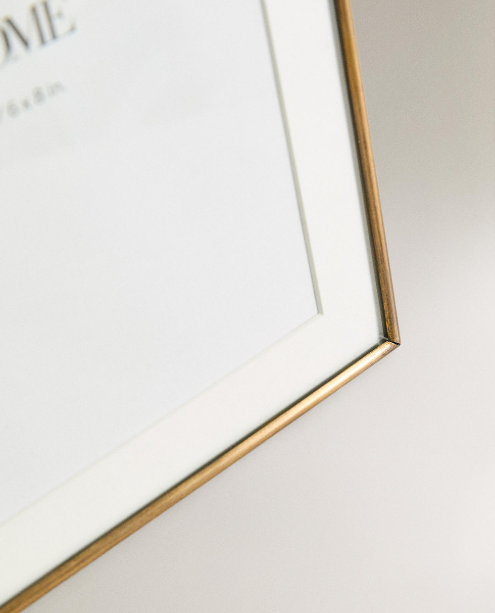 Zara Home Фоторамка из стекла, цвет золотой, 19.4 см