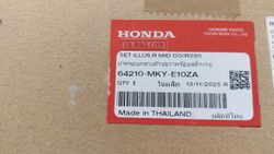 64210-MKY-E10ZA. COWL SET A, R. MIDDLE (WL) *R380* (R380 GRAND PRIX RED). HONDA
