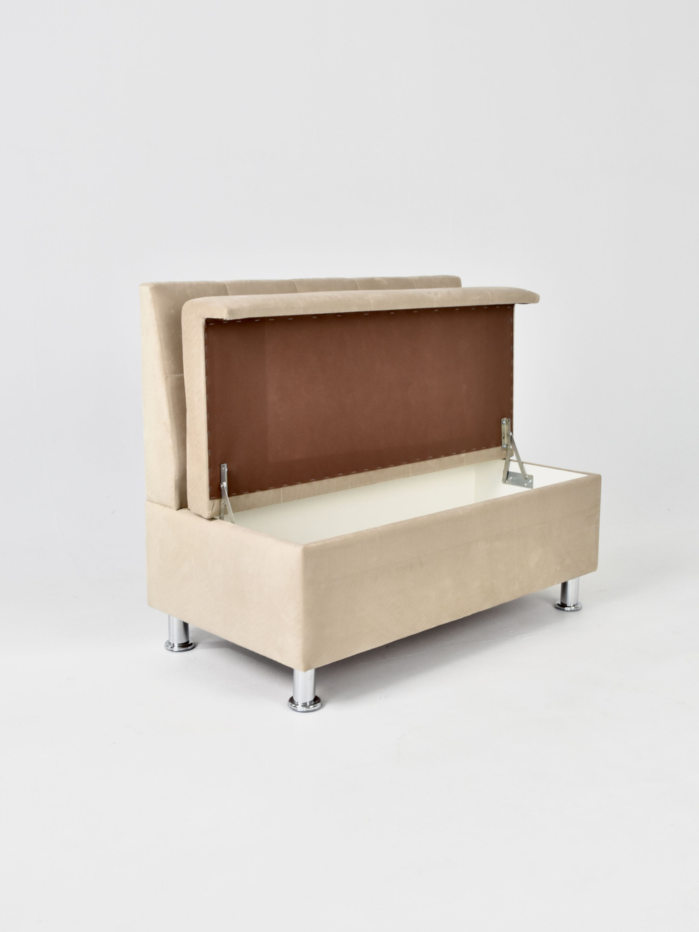 Стильный компактный диван Фабрики ОНИКС из практичного и износостойкого материала с оригинальным дизайном, вместительным ящиком для хранения, мягким наполнителем для дома, дачи и офиса