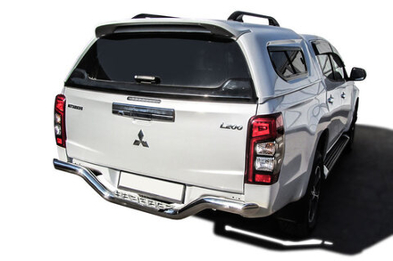Защита заднего бампера (нержавейка) Mitsubishi L-200 (2018-2023) d76 волна со ступенькой стальной, без бампера
