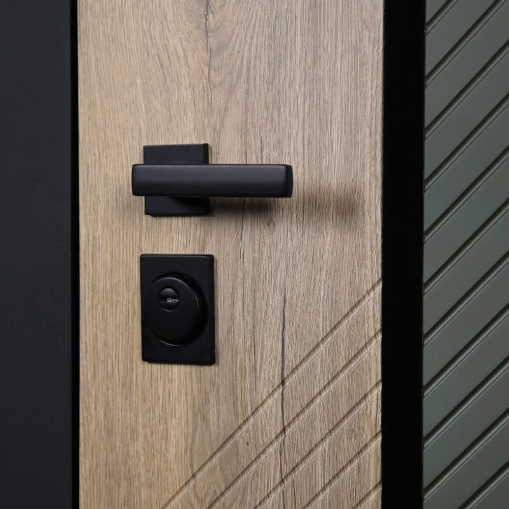 Стальная дверь "Эдинбург" с зеркалом (адаптивная замковая часть)