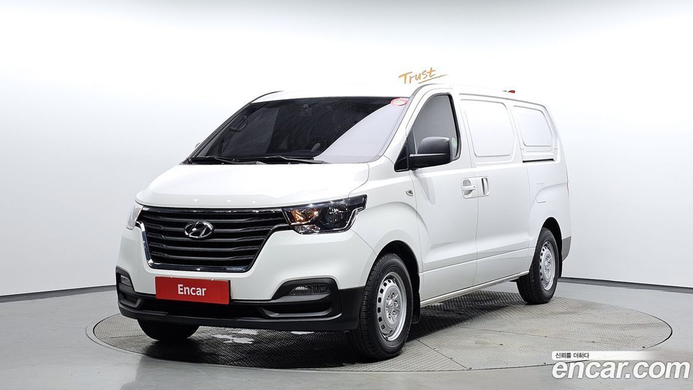 Hyundai The New Grand Starex Van 3-х местный (08.2019)